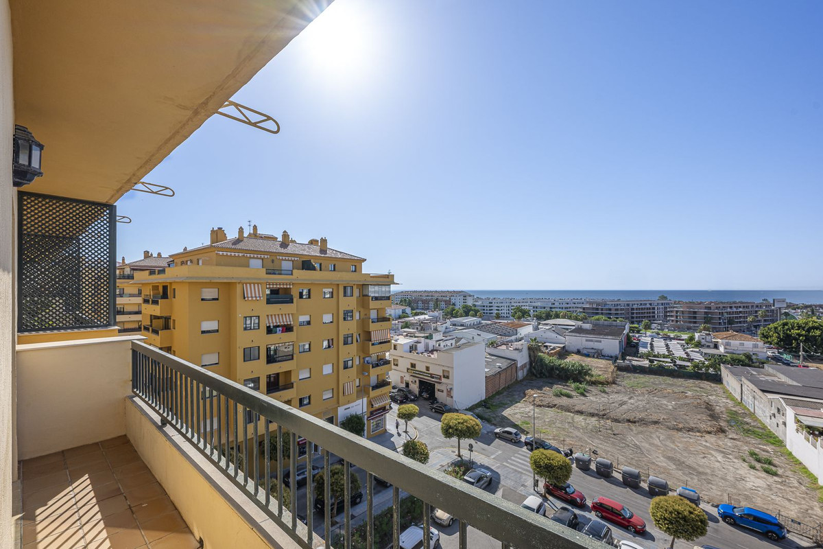 Piso de 3 Dormitorios y 2 Baños en venta en San Pedro de Alcántara