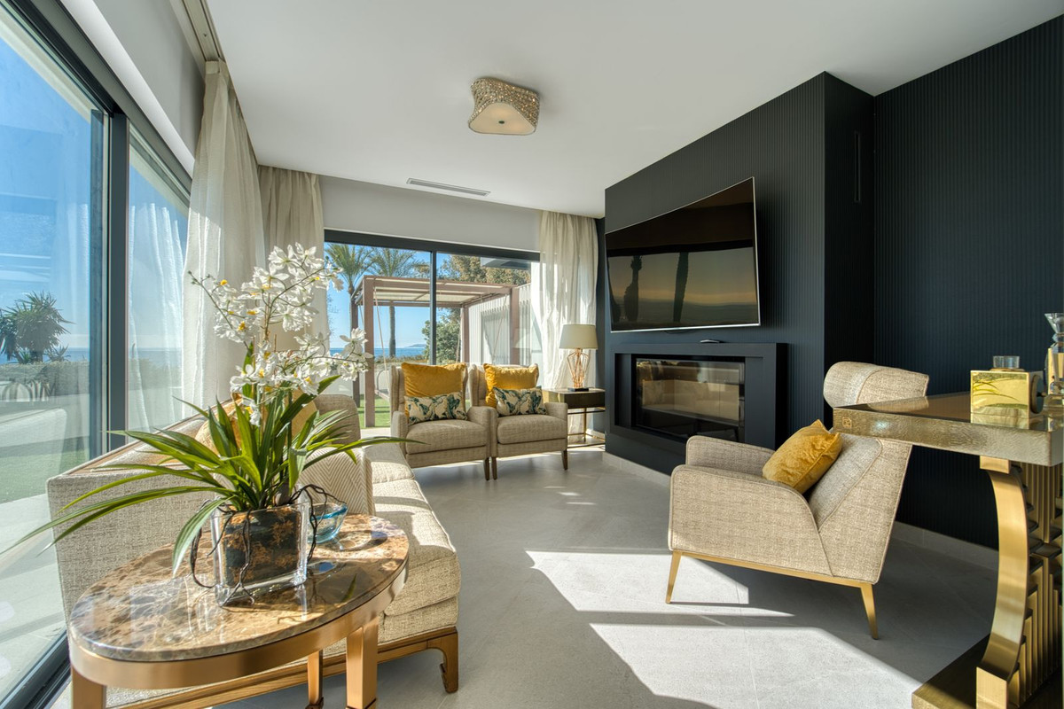 Casa Adosada de 3 Dormitorios en venta en Estepona