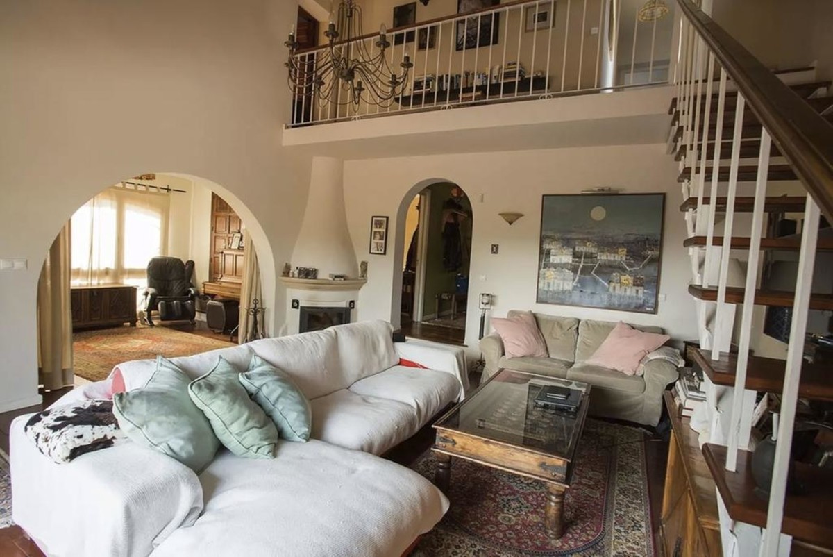 5 спални, 4 бани - Вила за продажба в Artola, Marbella