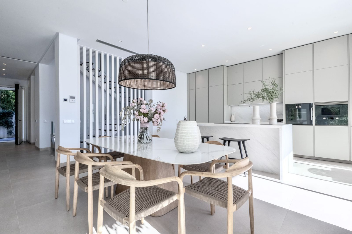 Casa de 4 Dormitorios en venta en Marbella