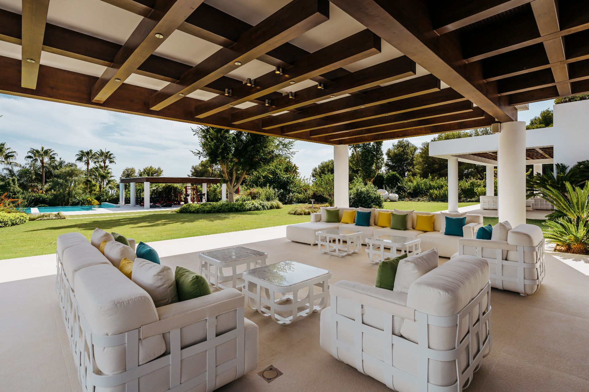 7 Bed - Villa for Sale in Marbella Golden Mile
