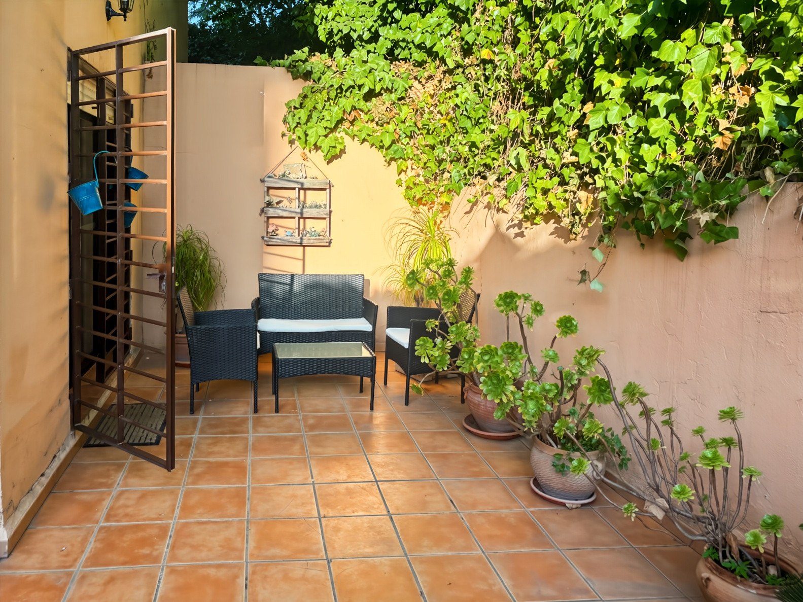 Finca de 10 Dormitorios y 6 Baños en venta en Cuevas del Becerro