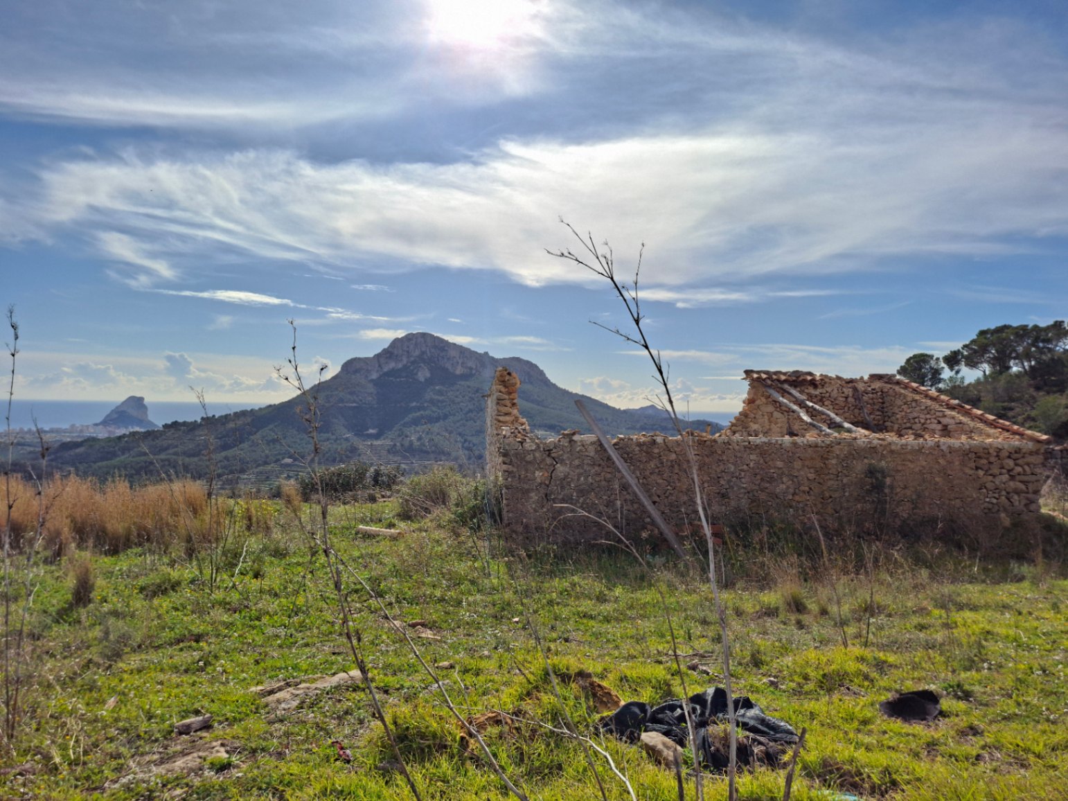 Finca de 8 Dormitorios y 2 Baños en venta en Benissa