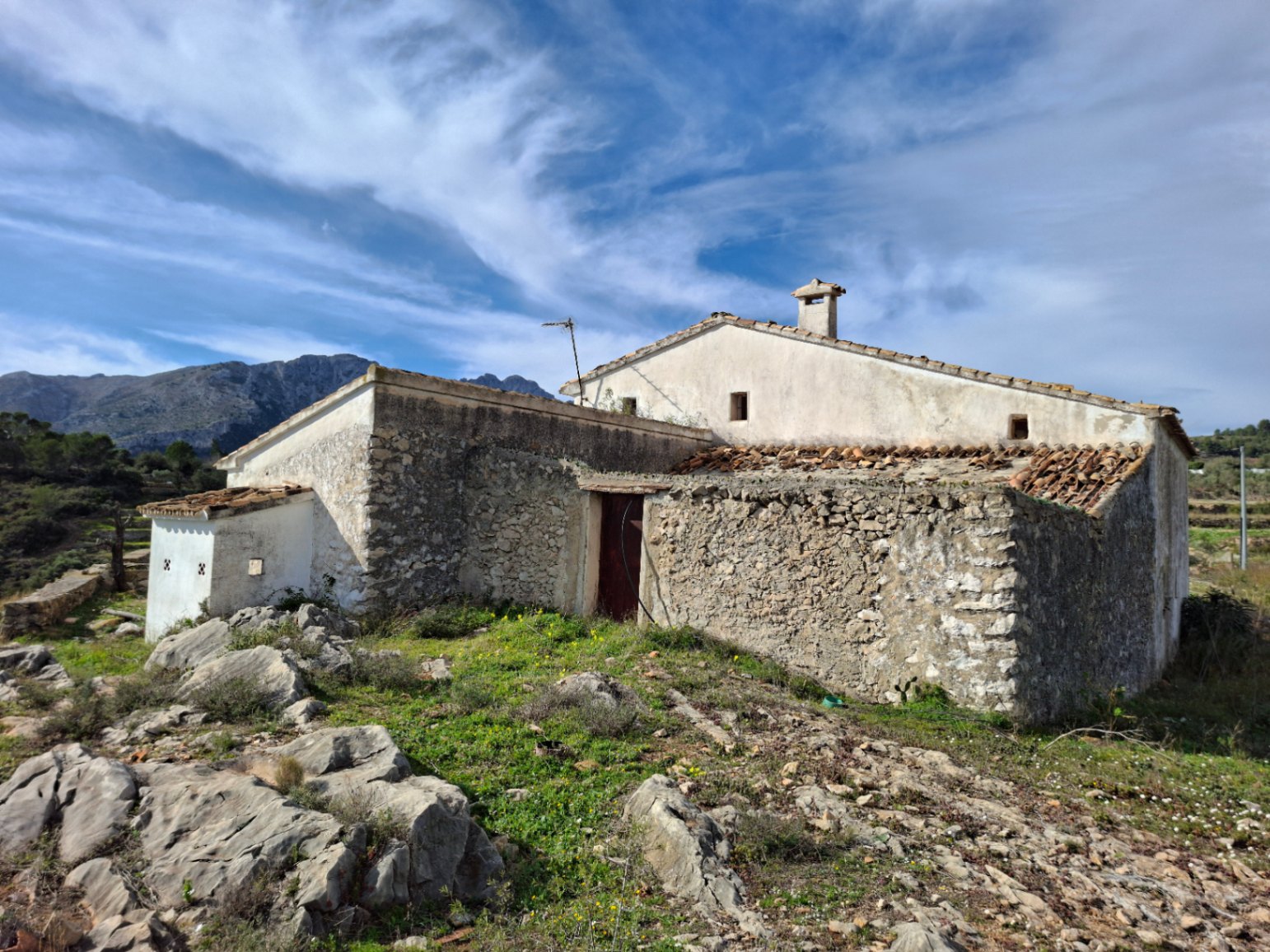 Finca de 8 Dormitorios y 2 Baños en venta en Benissa