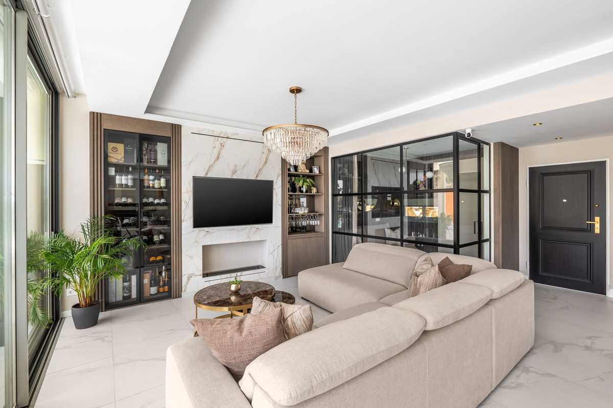 Piso de 3 Dormitorios en venta en Benalmádena