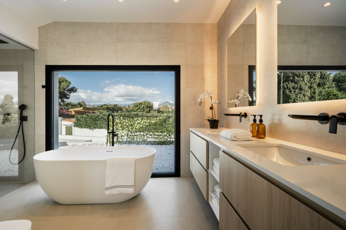 5 Slaapk., 5 Badk. - Villa te koop in San Pedro de Alcántara