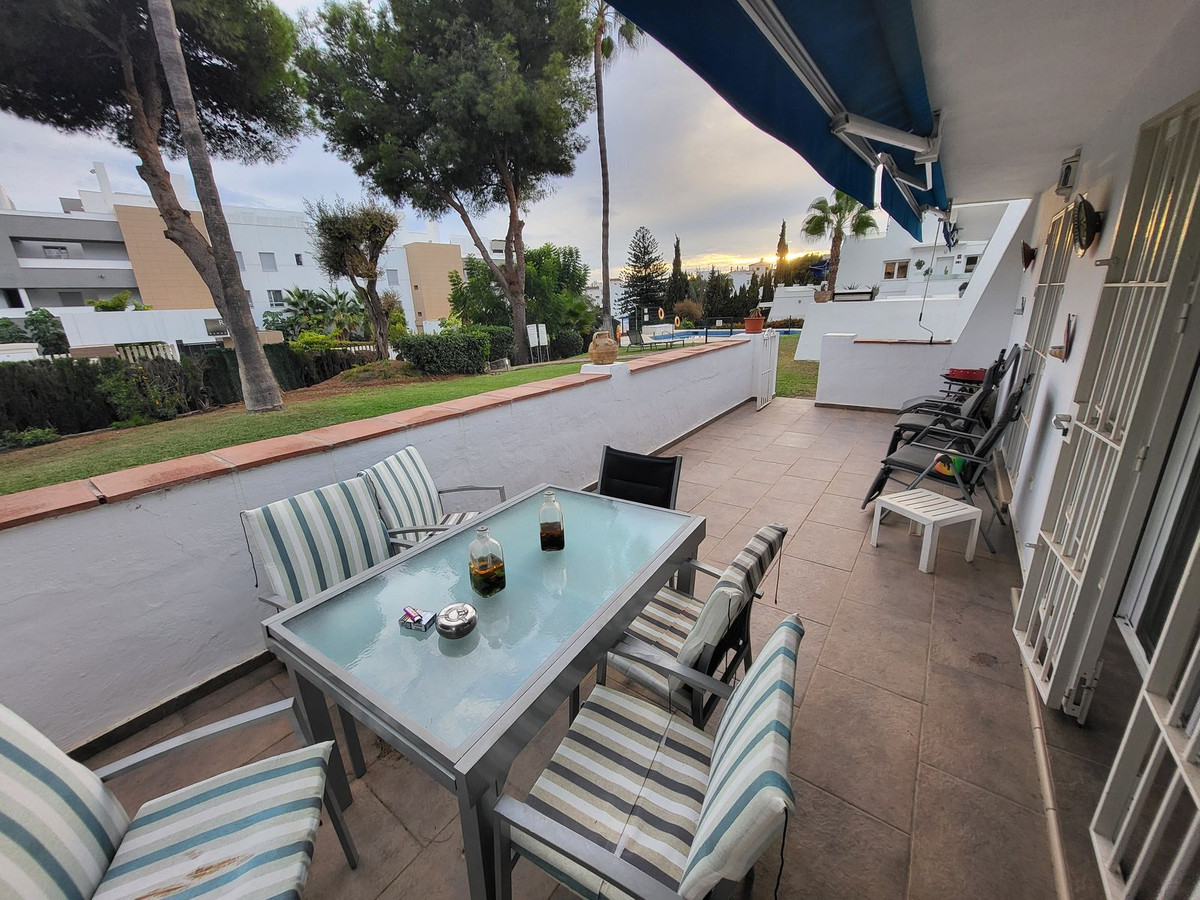 Piso de 3 Dormitorios en venta en Nueva Andalucía, Marbella