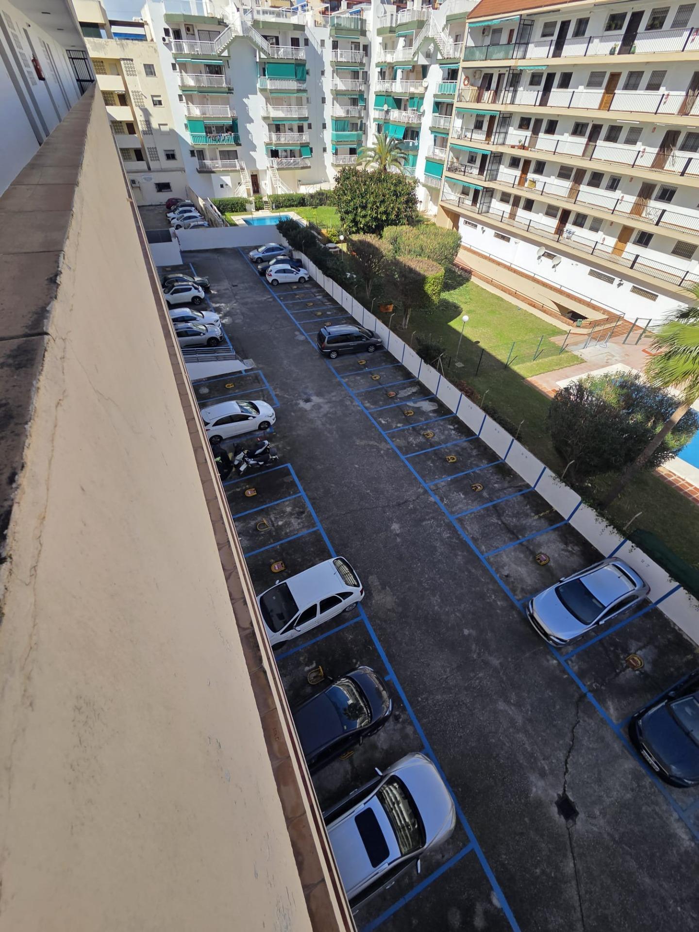 Piso de 3 Dormitorios y 2 Baños en venta en Puerto Deportivo, Fuengirola