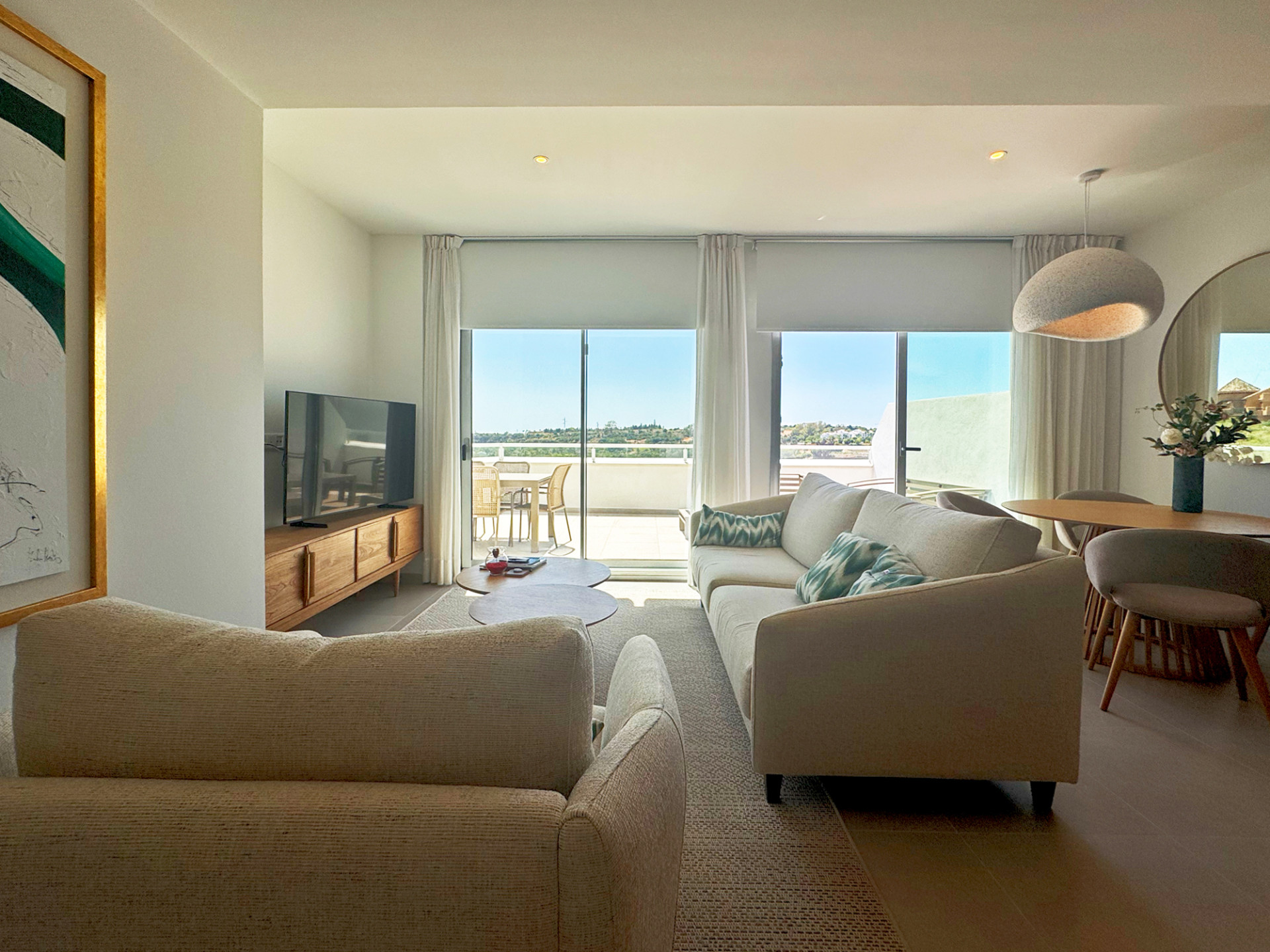 Ático de 3 Dormitorios y 2 Baños en venta en Cancelada, Estepona