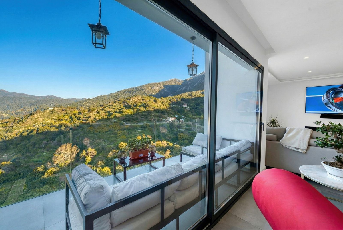 Casa de 4 Dormitorios en venta en Istán
