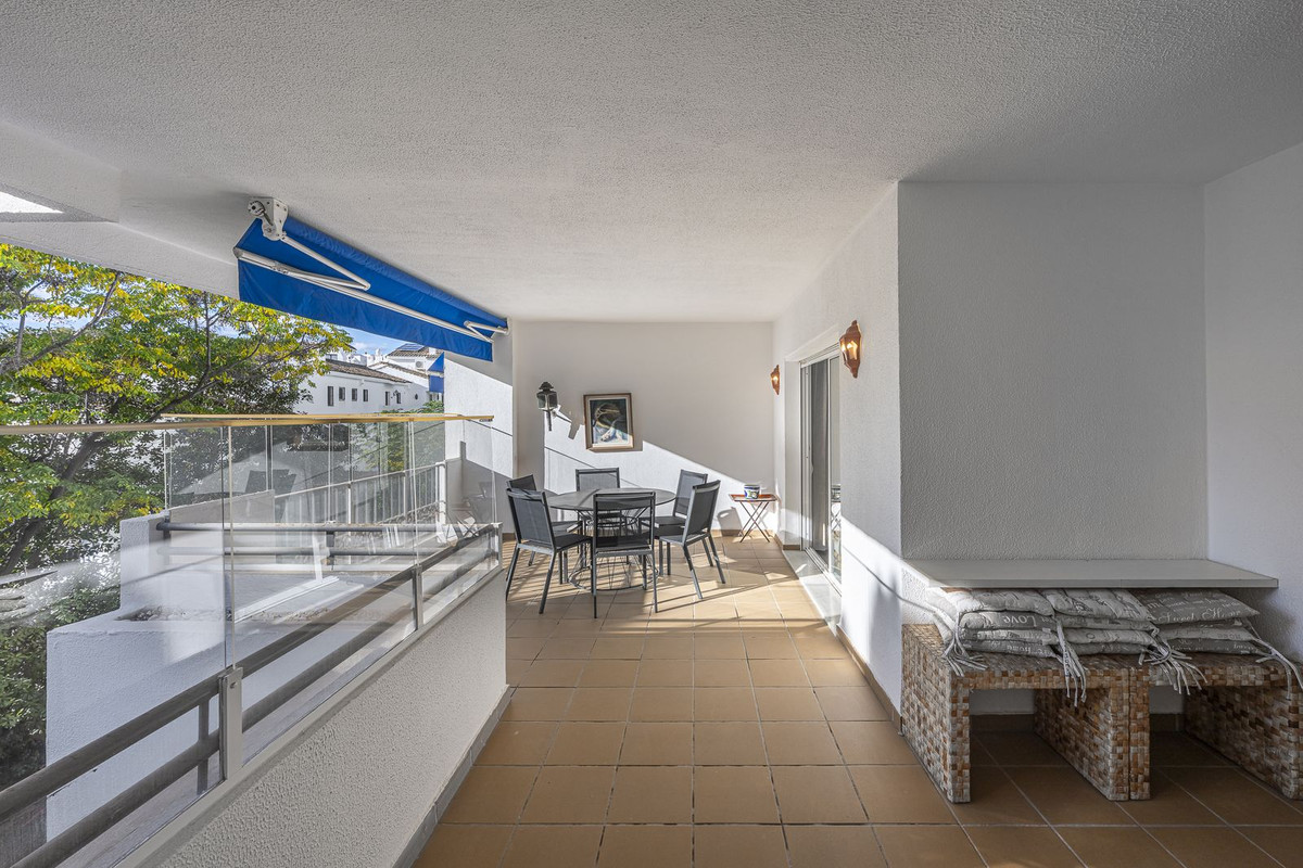 Piso de 2 Dormitorios y 2 Baños en venta en Puerto Banús