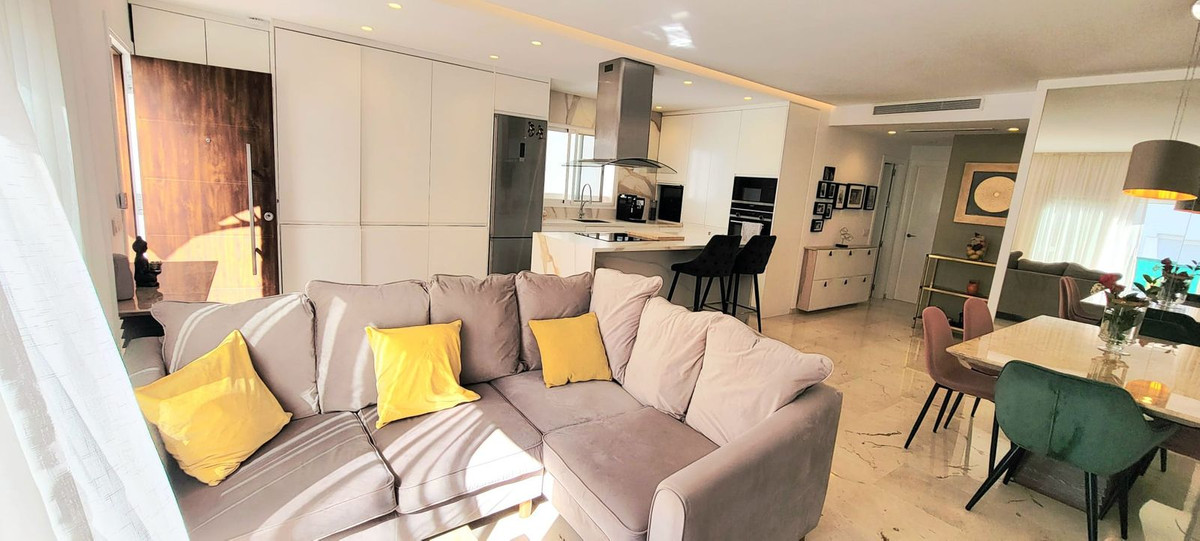 2 Bed - Apartment for Sale in Puerto Banús