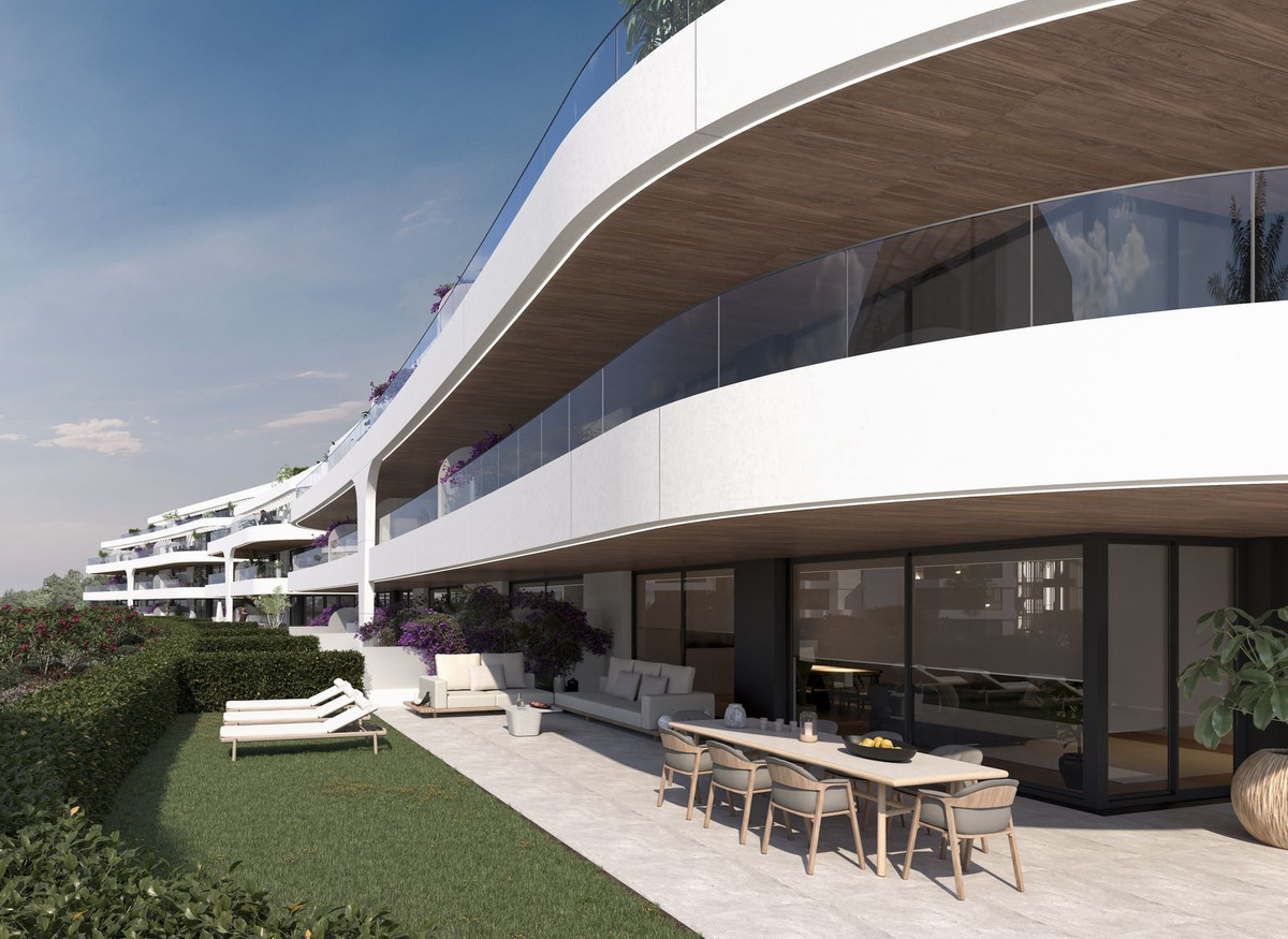 Piso de 3 Dormitorios en venta en Estepona