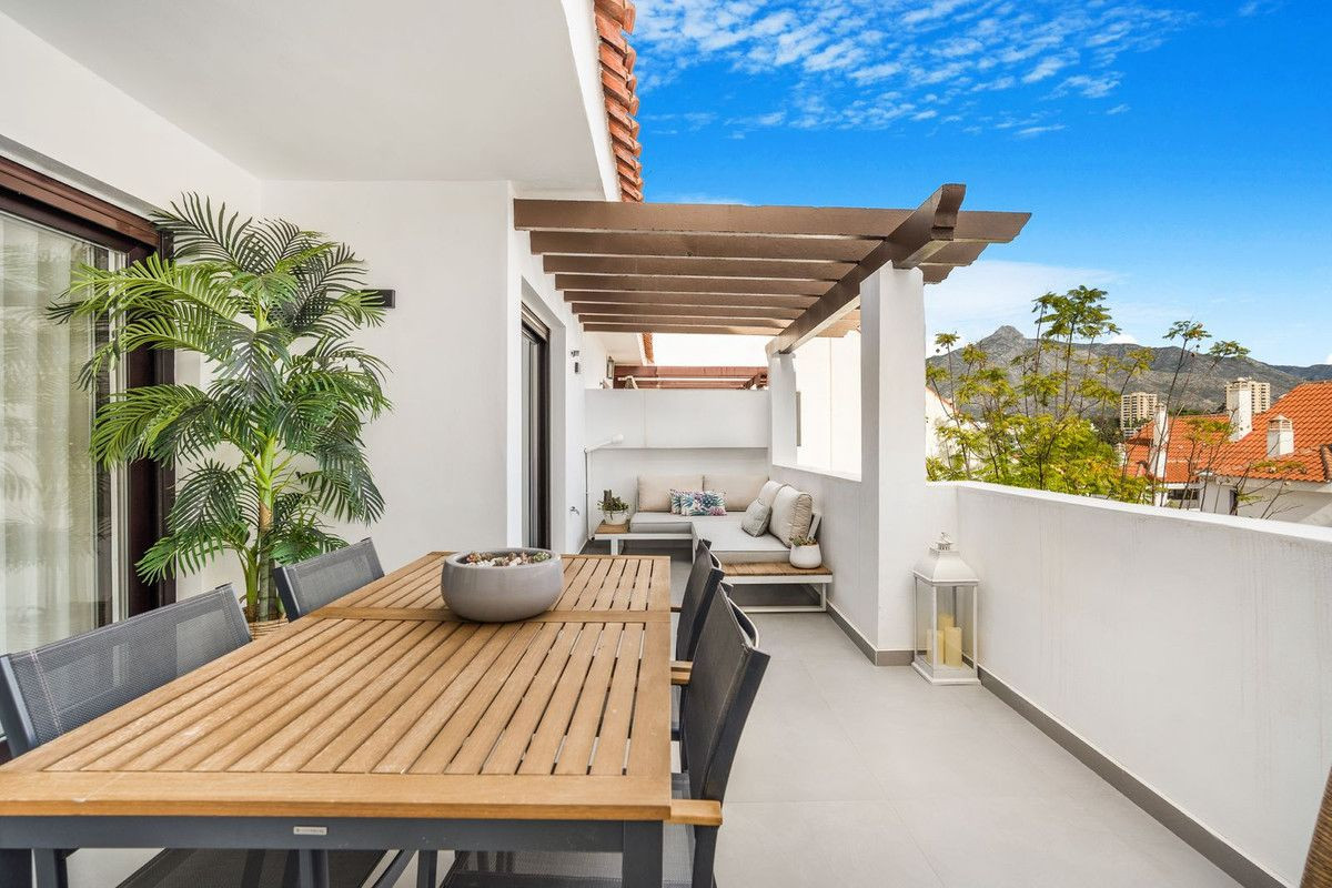 3 Slaapk., 2 Badk. - Appartement te koop in Nueva Andalucia, Marbella