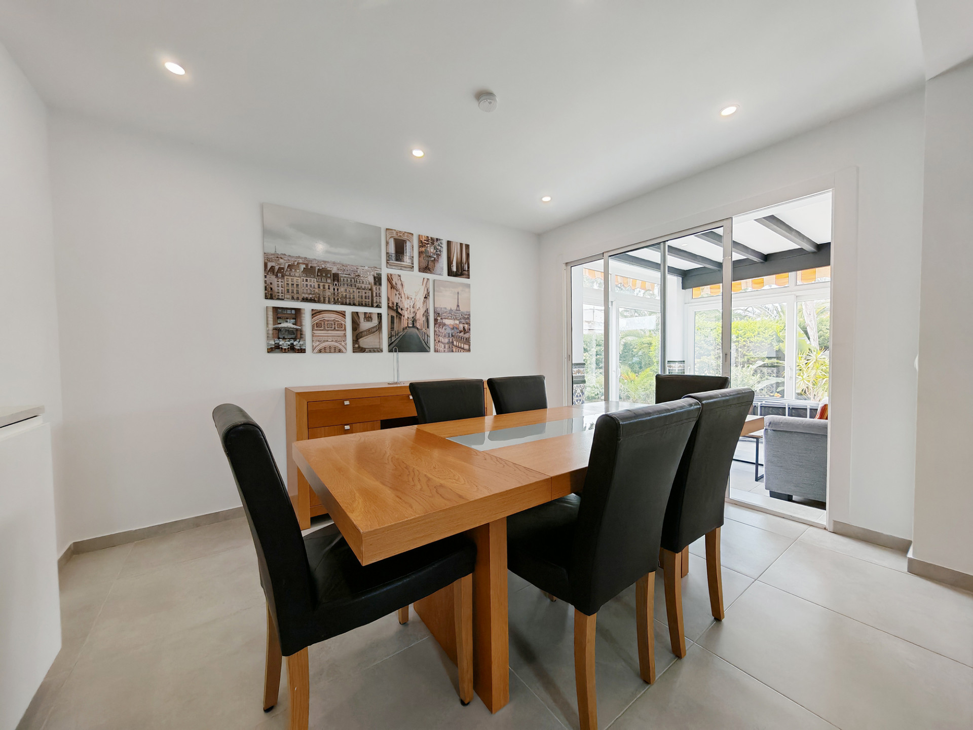 Casa Adosada de 3 Dormitorios en venta en Calahonda, Mijas