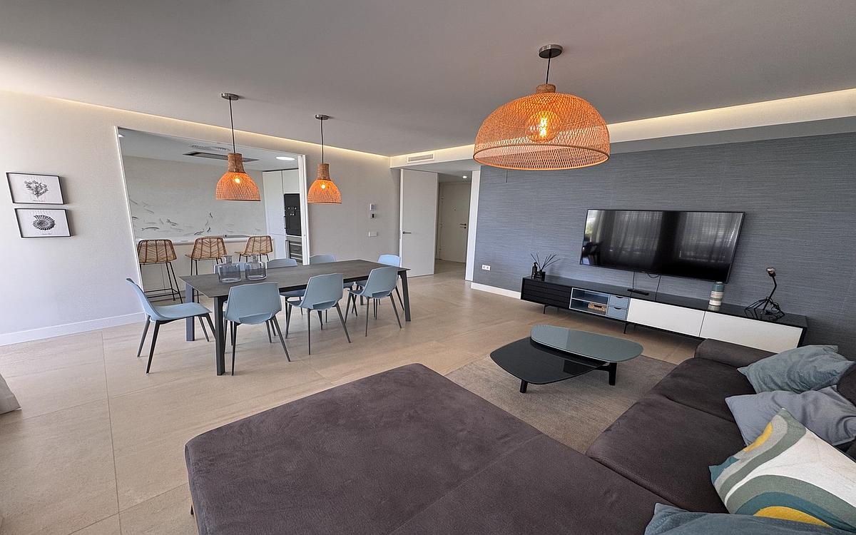 Piso de 2 Dormitorios y 2 Baños en venta en Estepona