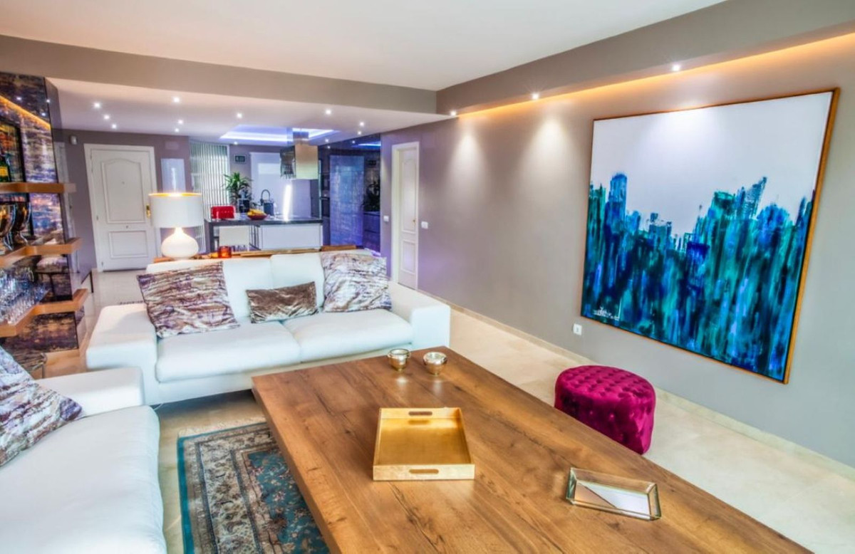2 Bed, 2 Bath - Apartment for Sale in Marbella Golden Mile