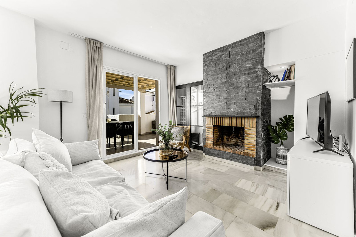 Ático de 3 Dormitorios en venta en Nueva Andalucía, Marbella