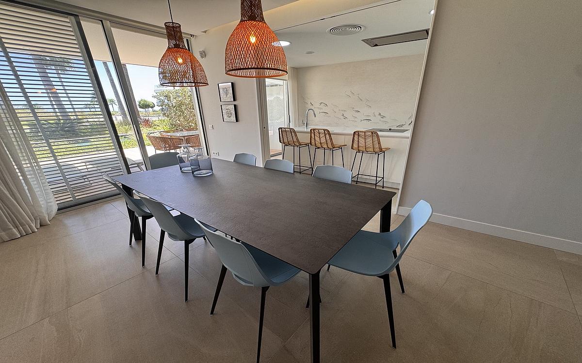 Piso de 2 Dormitorios y 2 Baños en venta en Estepona