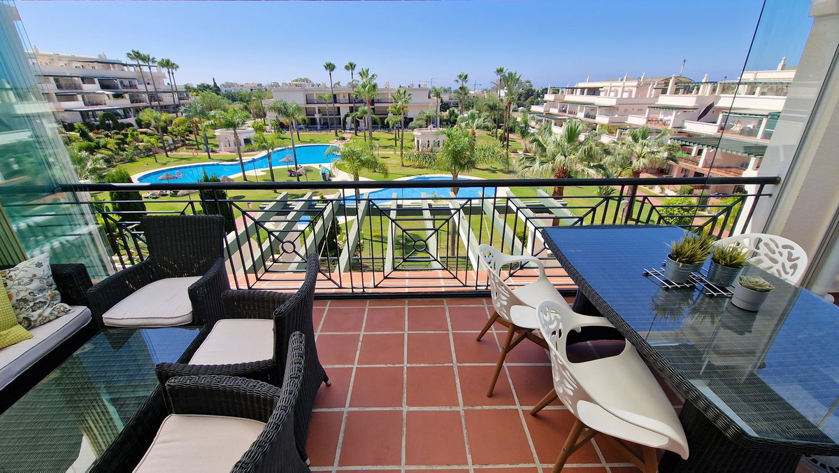 Ático de 2 Dormitorios en venta en Nueva Andalucía, Marbella