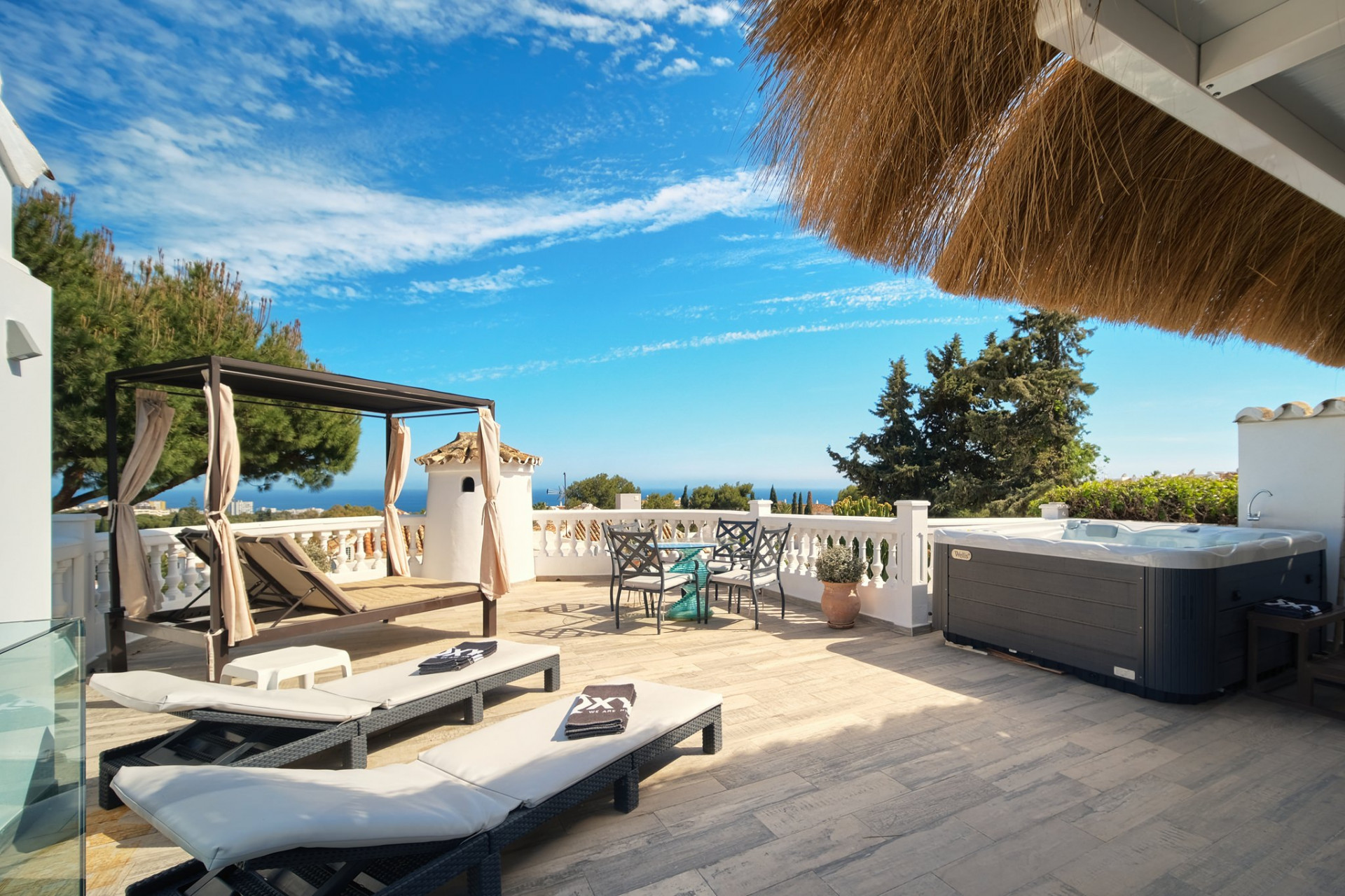 4 Bed, 4 Bath - Villa for Sale in Calahonda, Mijas