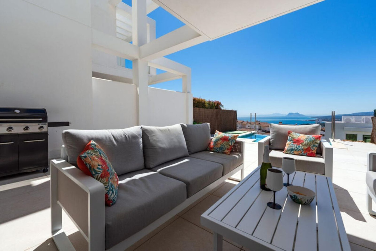 Casa Adosada de 4 Dormitorios y 3 Baños en venta en Manilva