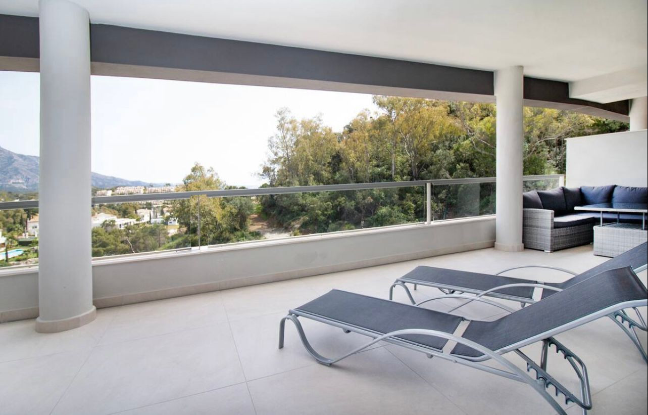Piso de 3 Dormitorios y 2 Baños en venta en Benahavís