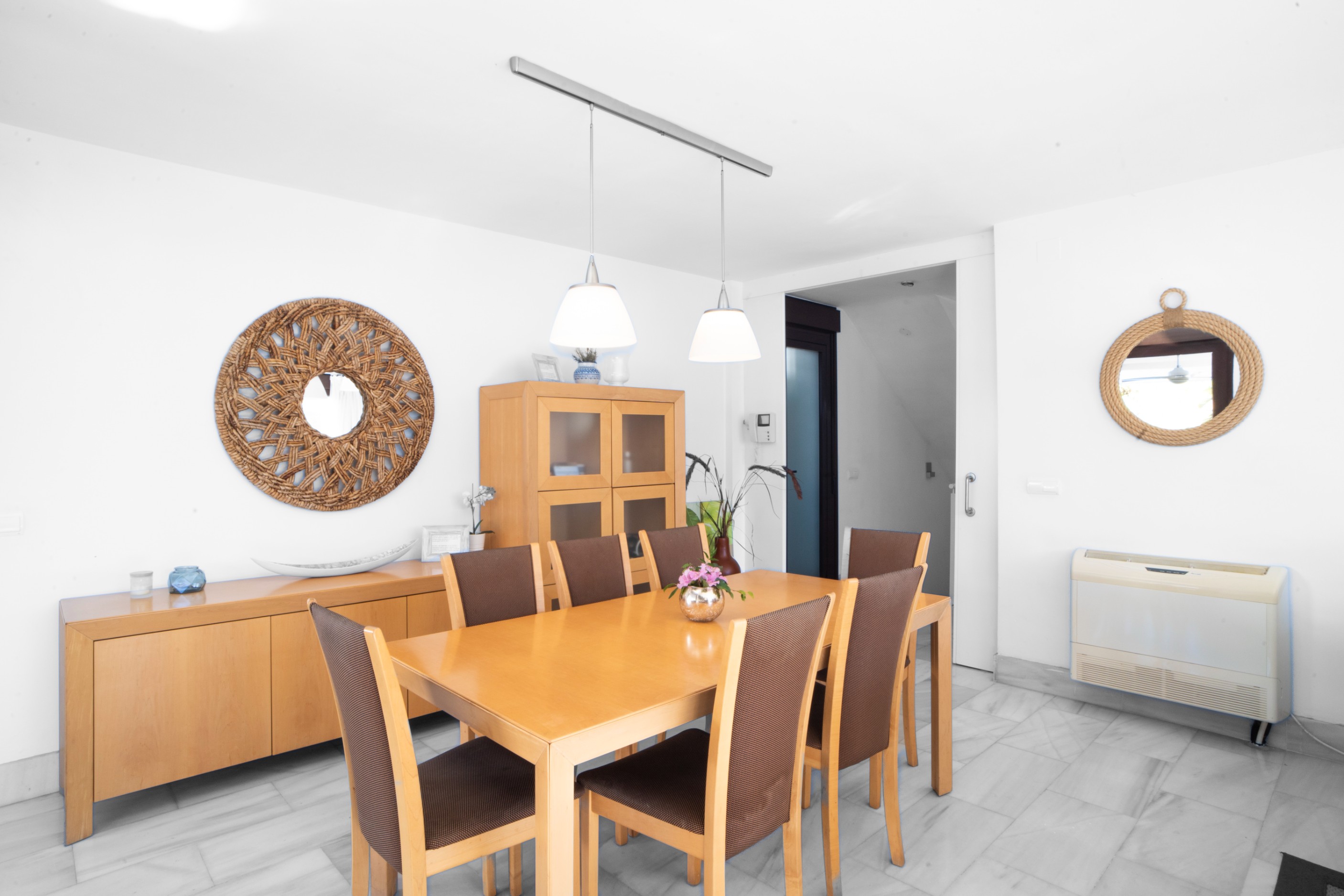 Casa de 7 Dormitorios en venta en Milla de Oro, Marbella