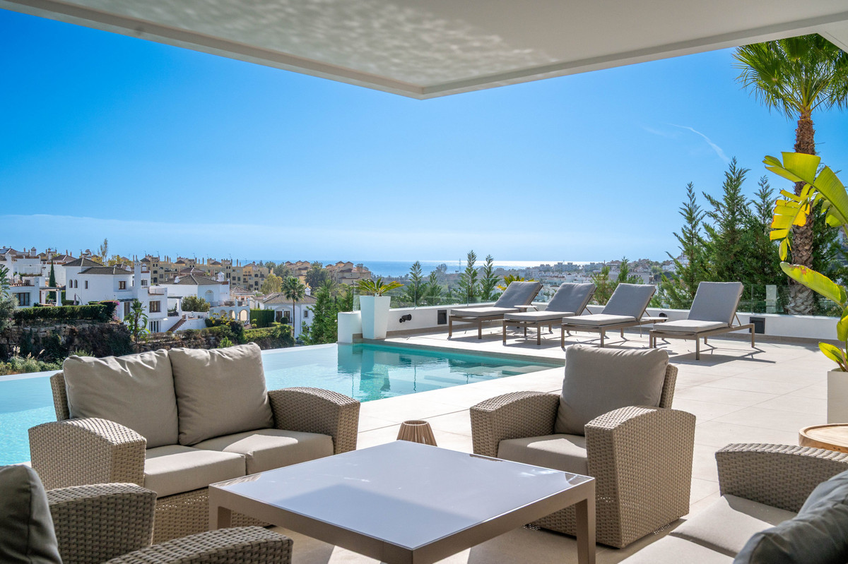 6 кровать Вилла для продажи в New Golden Mile, Estepona