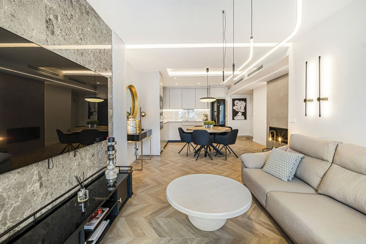3 Slaapk., 2 Badk. - Appartement te koop in Nueva Andalucia, Marbella