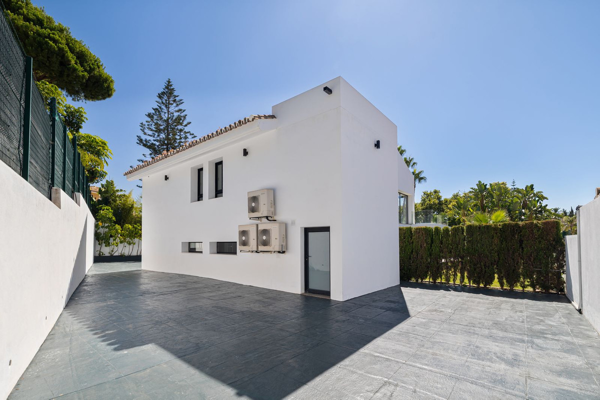 Casa de 4 Dormitorios en venta en San Pedro de Alcántara