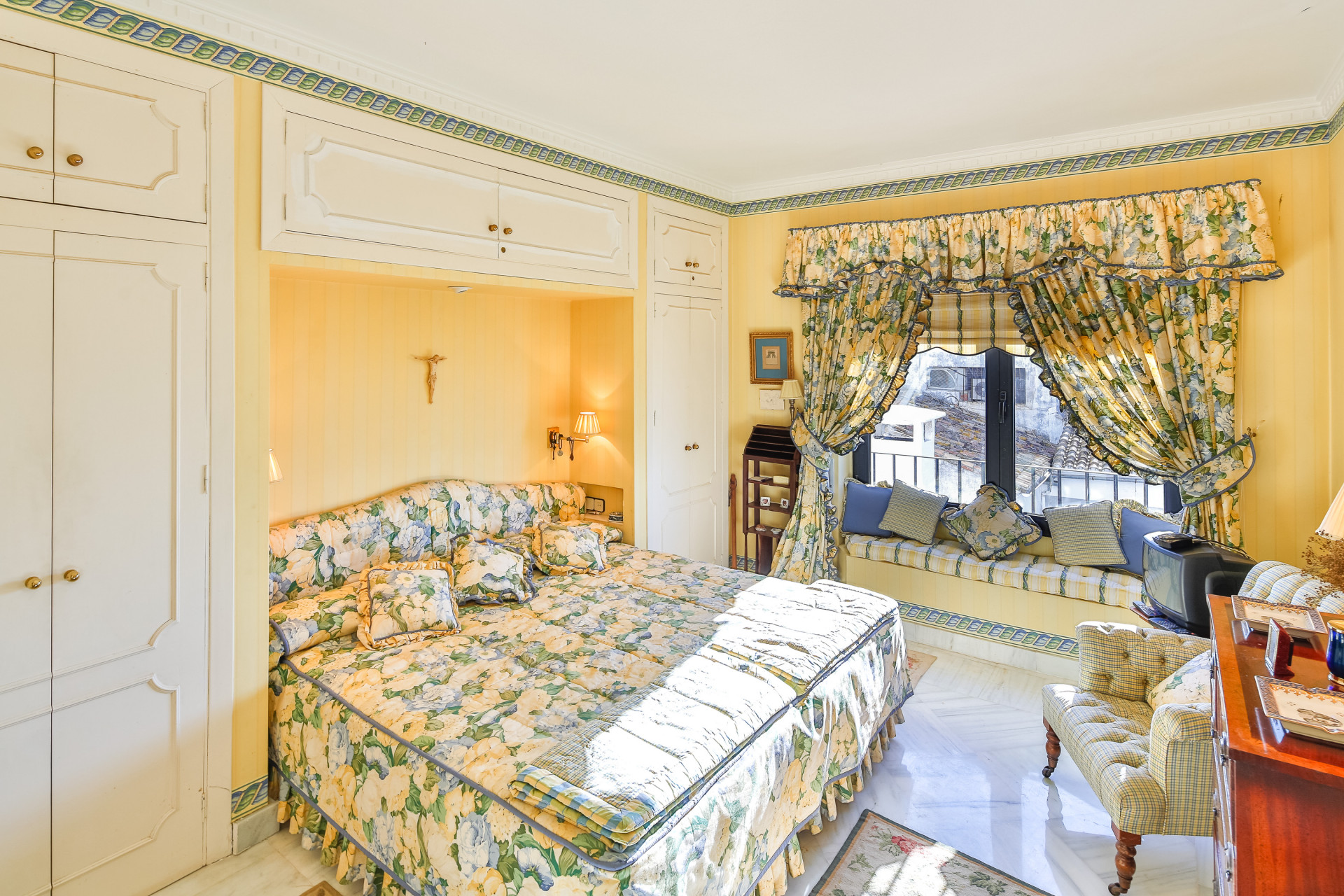 Piso de 3 Dormitorios en venta en Puerto Banús, Marbella