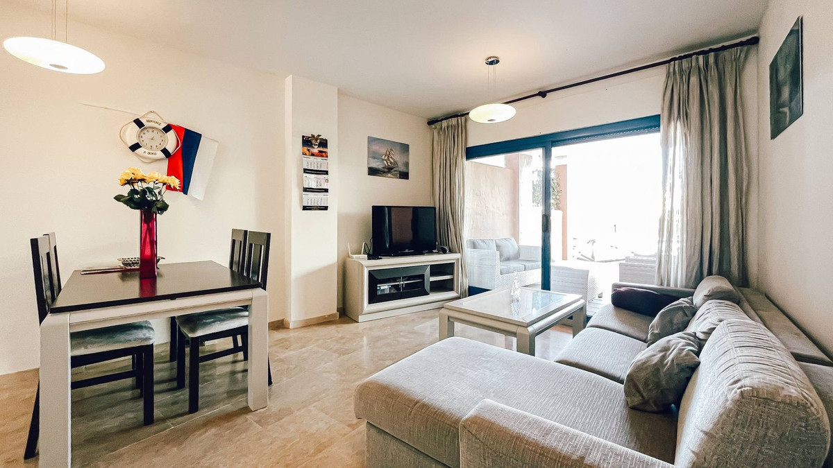 Piso de 2 Dormitorios y 2 Baños en venta en La Duquesa