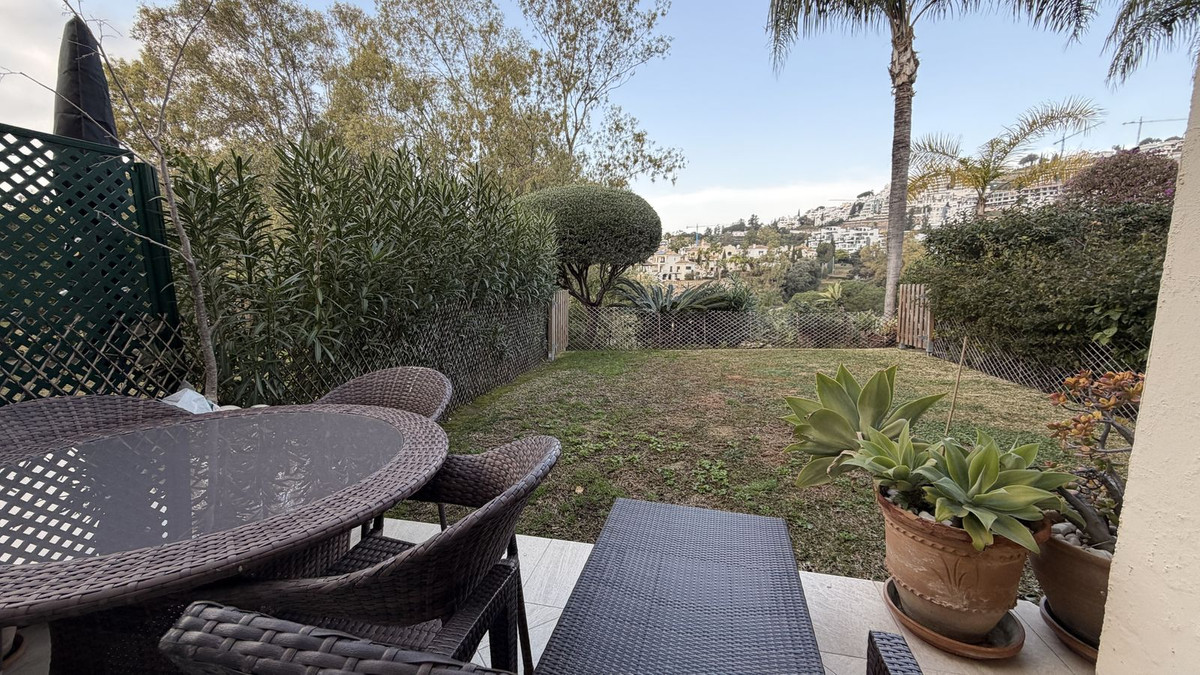 Casa Adosada de 3 Dormitorios y 3 Baños en venta en La Quinta, Benahavís