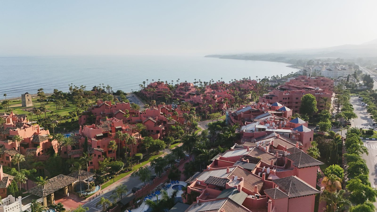 Piso de 4 Dormitorios y 3 Baños en venta en Estepona