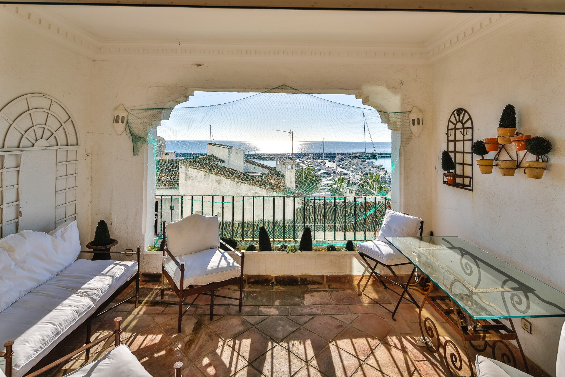 Piso de 3 Dormitorios en venta en Puerto Banús, Marbella