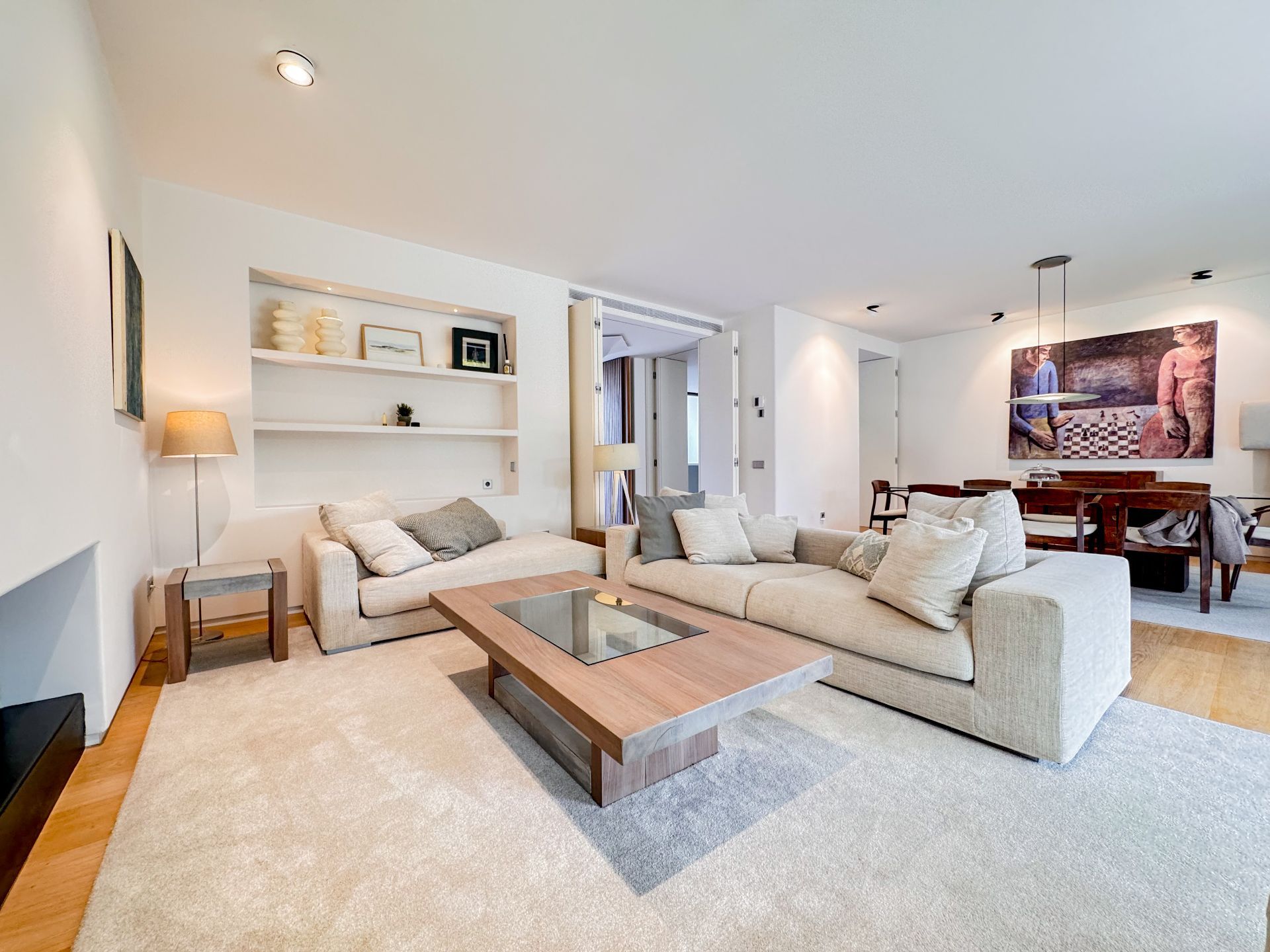 4 Bed, 5 Bath - Villa for Sale in Marbella Golden Mile