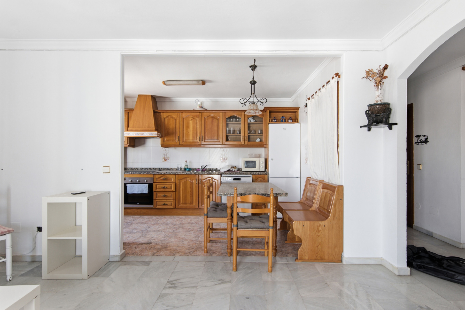 Piso de 2 Dormitorios en venta en La Alqueria, Estepona