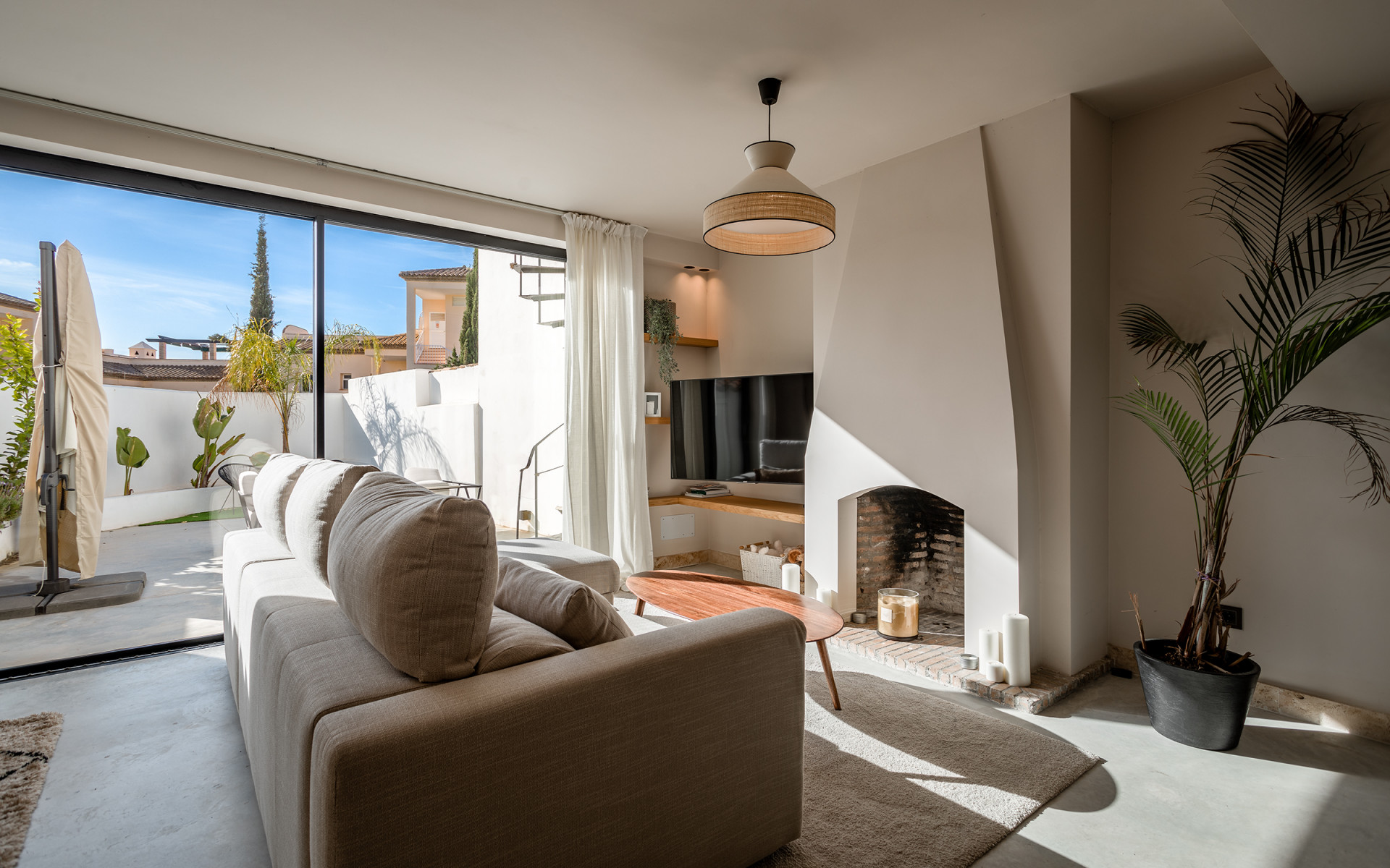 Casa Adosada de 2 Dormitorios en venta en Nueva Andalucía, Marbella