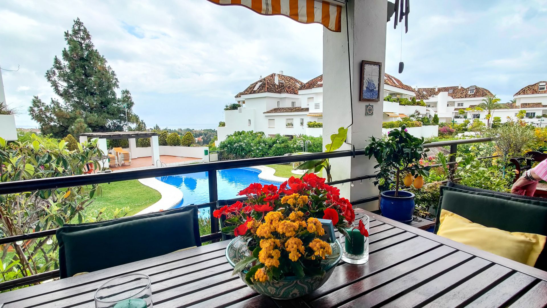 Piso de 2 Dormitorios en venta en Milla de Oro, Marbella