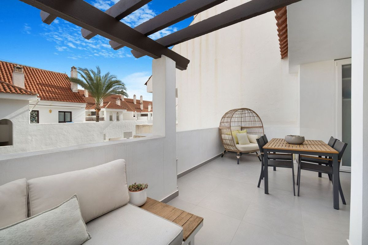 3 Slaapk., 2 Badk. - Appartement te koop in Nueva Andalucia, Marbella