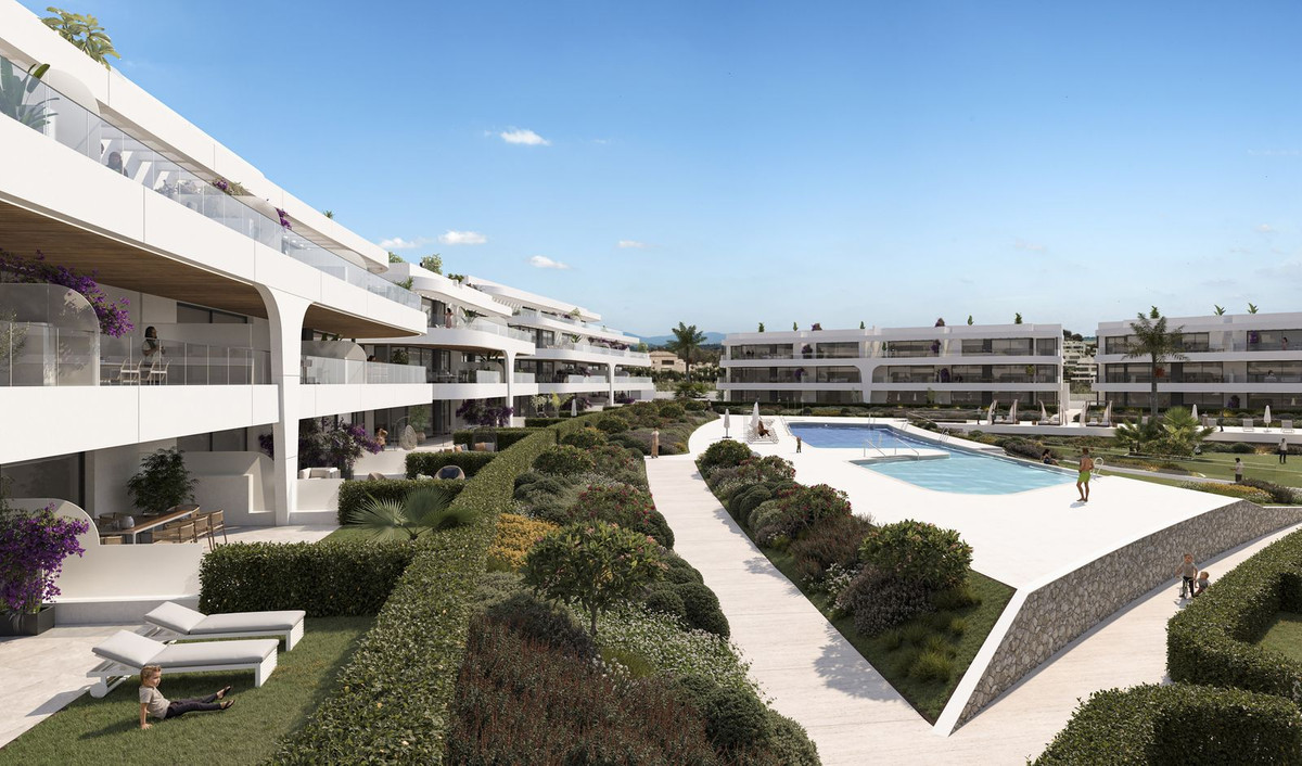Piso de 3 Dormitorios en venta en Atalaya, Estepona