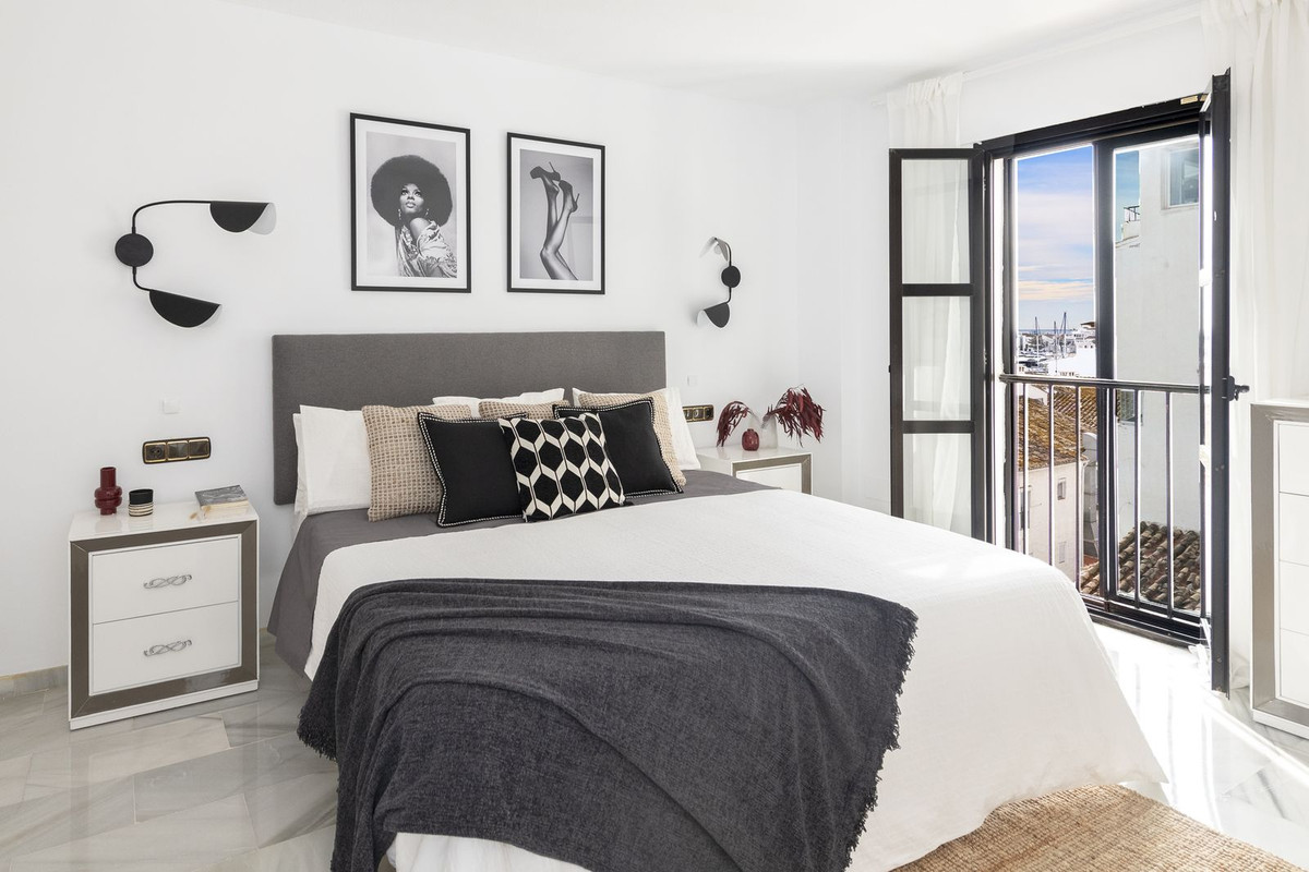 Piso de 2 Dormitorios en venta en Puerto Banús