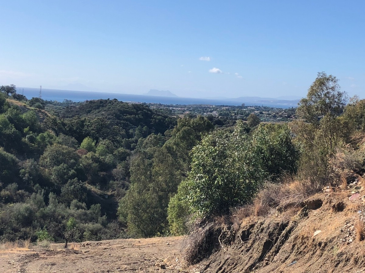Terreno en venta en Nueva Milla de Oro, Estepona