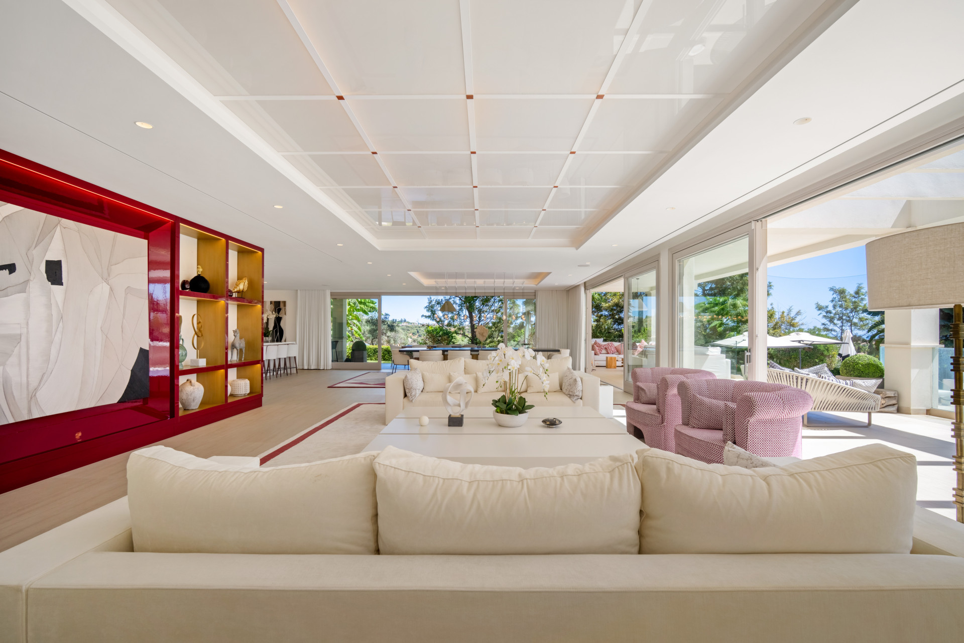 Casa de 6 Dormitorios y 9 Baños en venta en Nueva Andalucía, Marbella