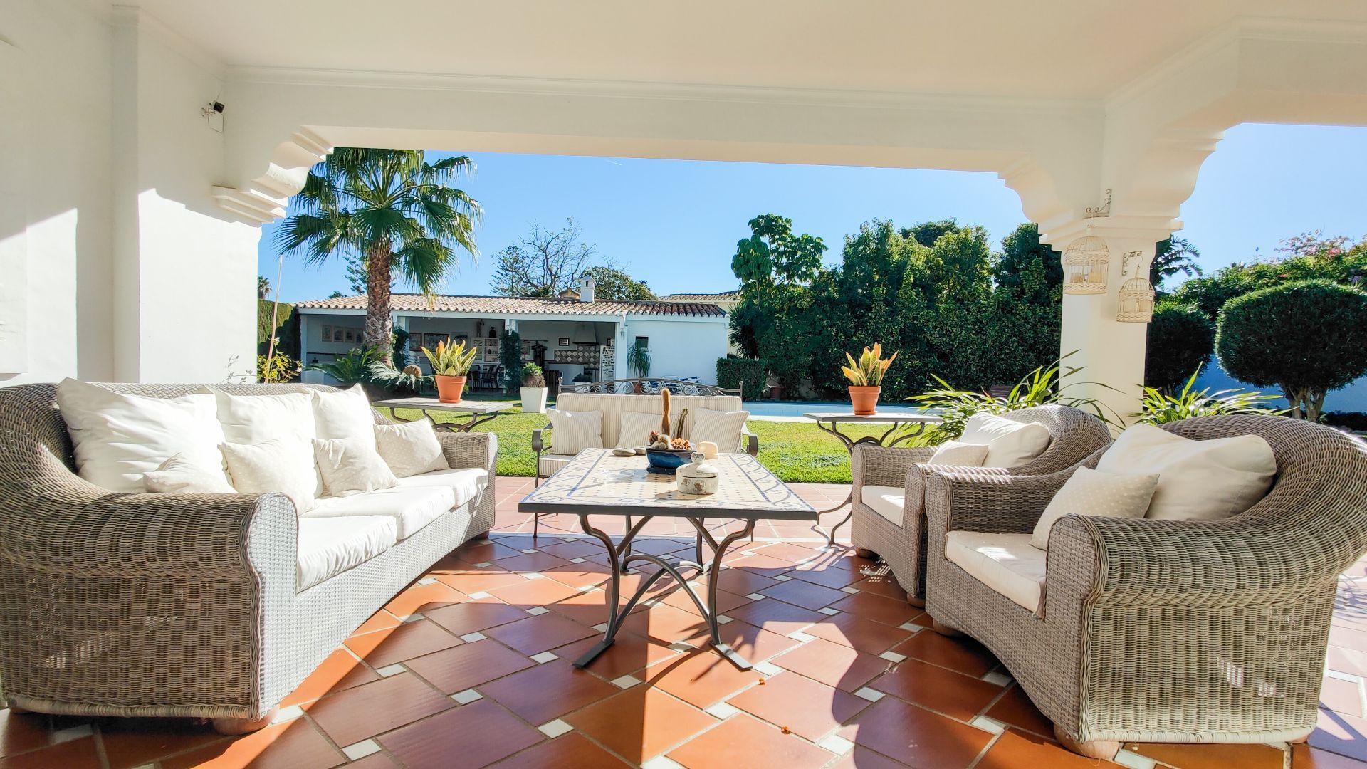 5 Bed - Villa for Sale in Estepona