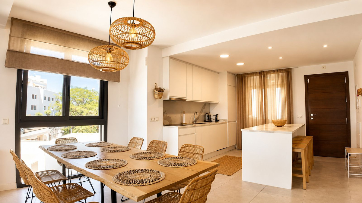 Piso de 2 Dormitorios y 2 Baños en alquiler vacacional en Estepona