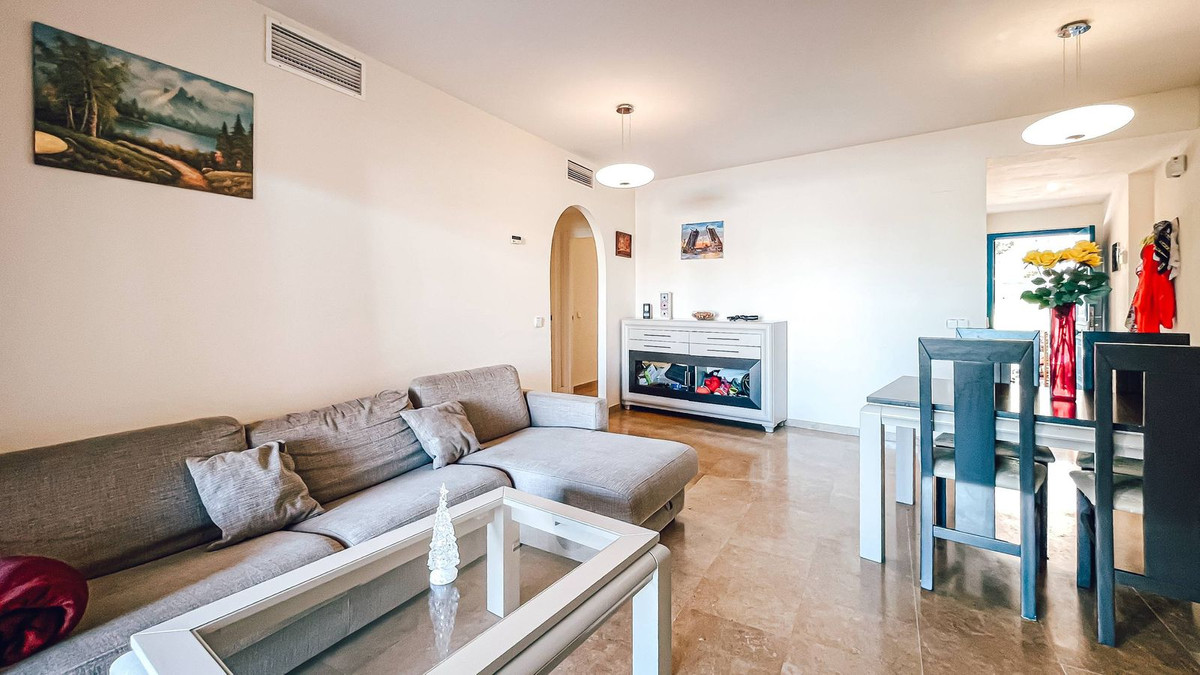 Piso de 2 Dormitorios y 2 Baños en venta en La Duquesa