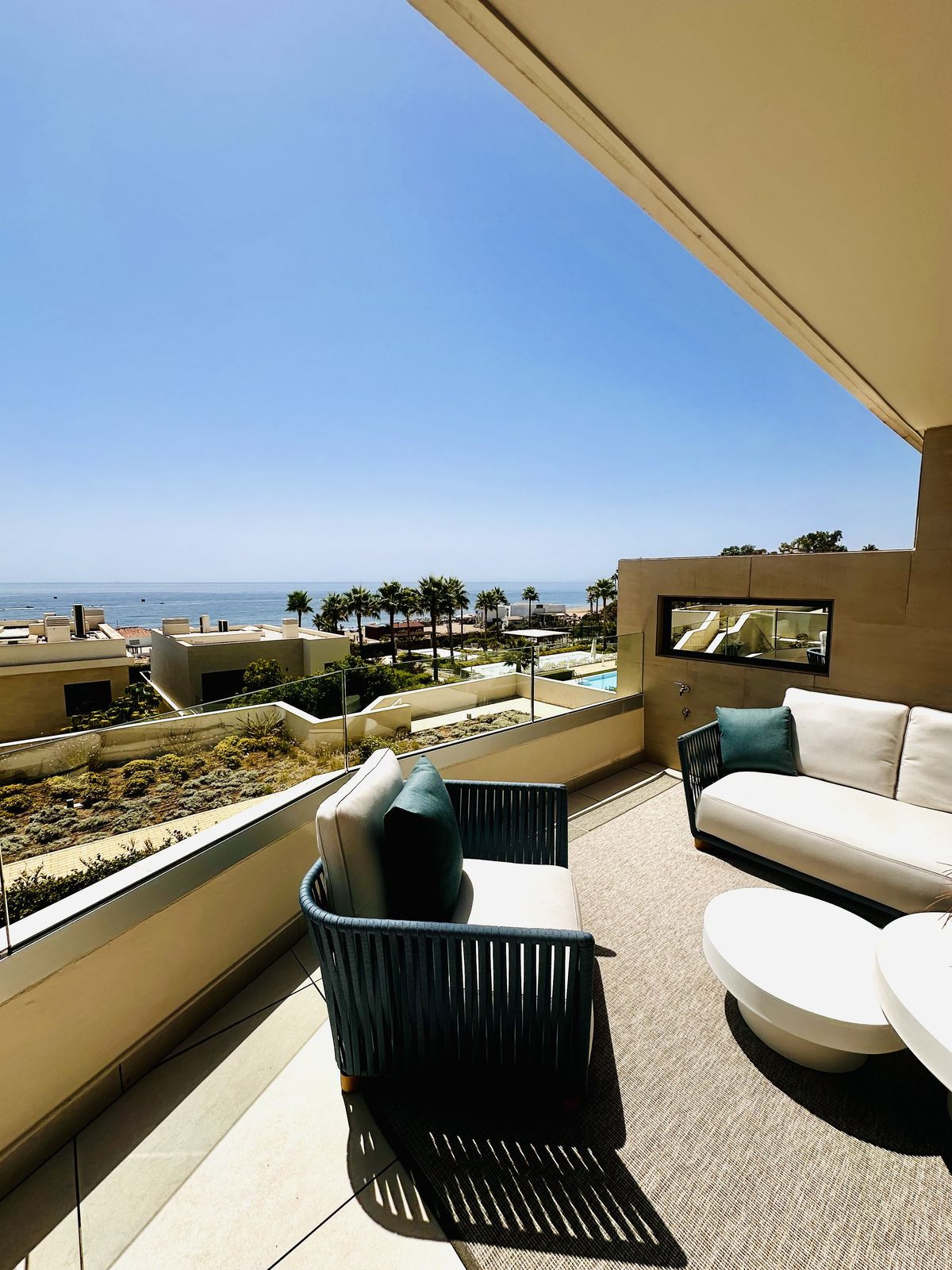 Piso de 2 Dormitorios en venta en Nueva Milla de Oro, Estepona