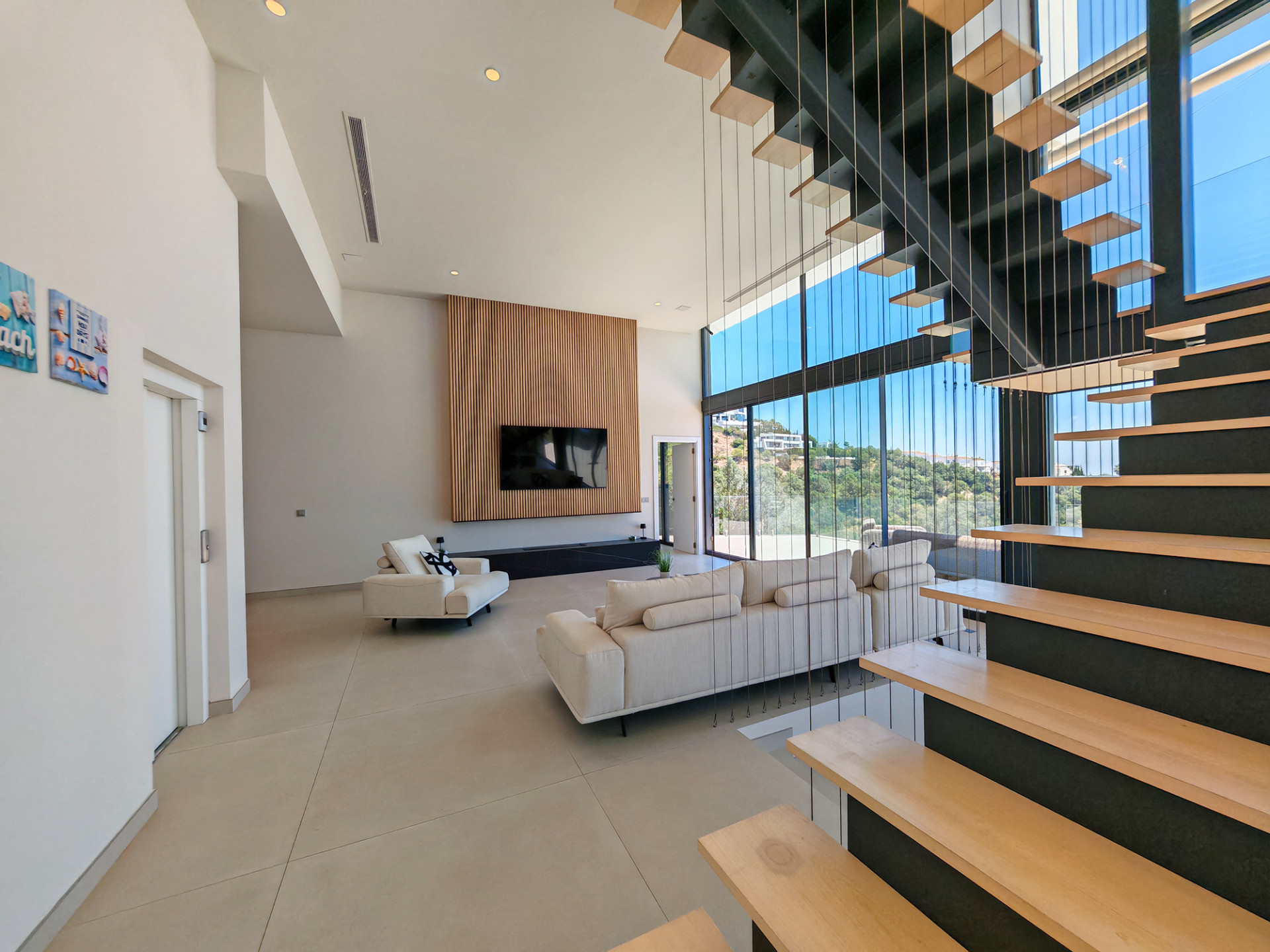 Casa de 4 Dormitorios en venta en Los Monteros, Marbella